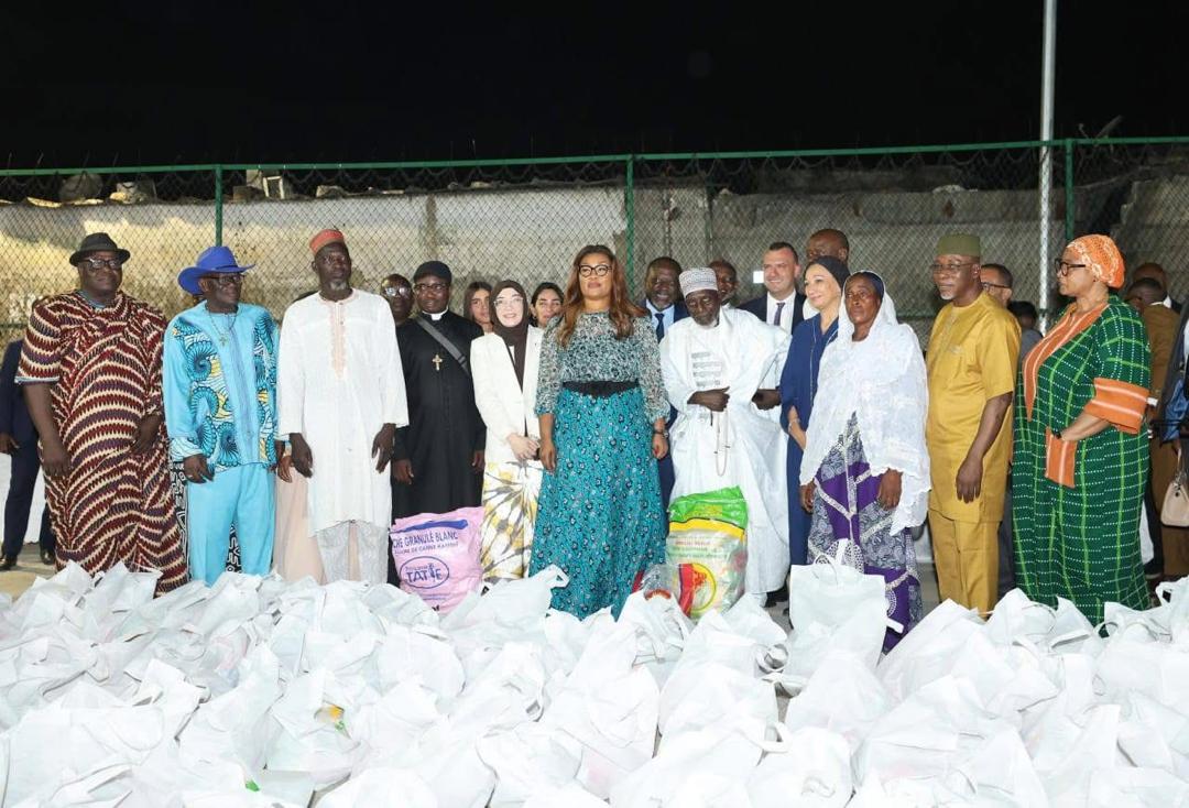 Rupture collective à Koumassi : un moment de partage et de solidarité.